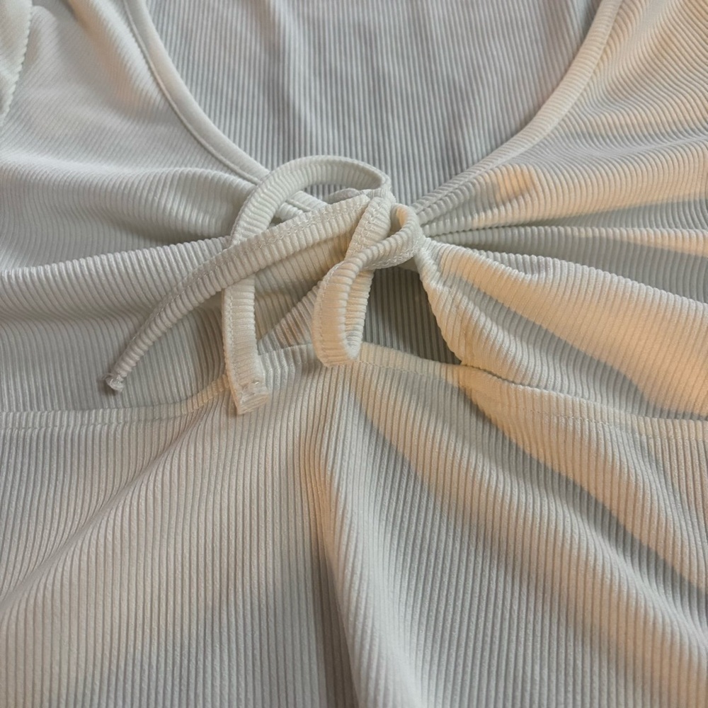 SHEIN White Ribbed Crop Top with Tie-Front - Picture 2 of 5